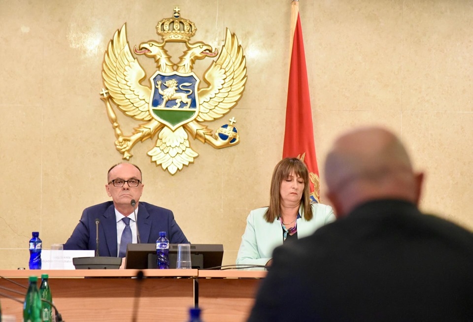 Burno u Skupštini: Demokrate u Odboru za izborno zakonodavstvo, poslanici DF-a revoltirani napustili sjednicu