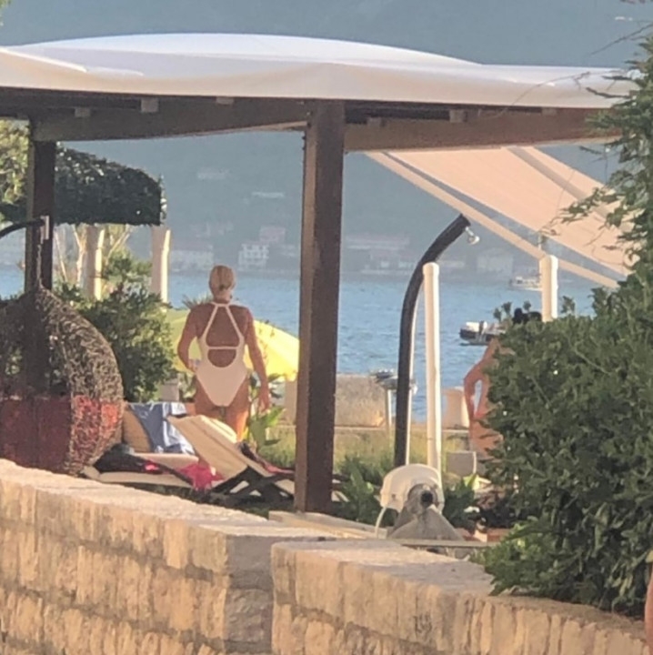 Ni Lepa Brena nije zaobišla Crnu Goru: Uživala kod prijatelja u Bokokotorskom zalivu