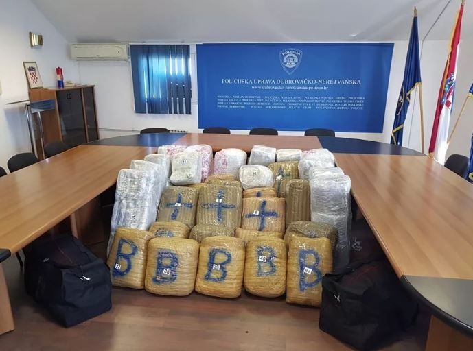 Na graničnom prelazu Crna Gora-Hrvatska zaplijenjeno 342 kilograma marihuane