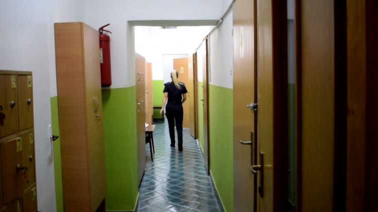 Žive muke: Zatvorski čuvari u Zenici lude, jer su osuđenici tokom seksa glasni