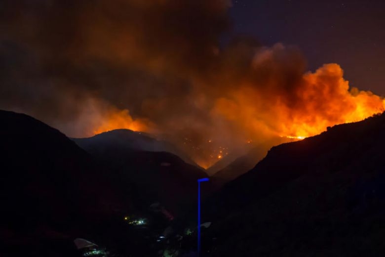 (VIDEO) Gore Kanarska ostrva, evakuisano 2.000 ljudi