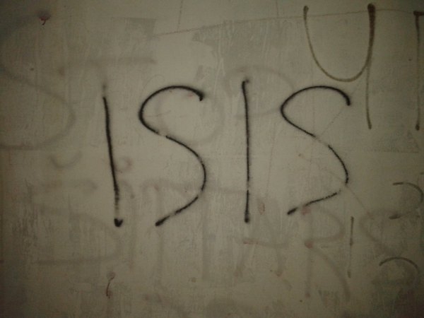 “Učim sina za bombaš samoubicu”: Desna ruka glavnog koljača ISIS-a živi na Kosovu i radi u bolnici
