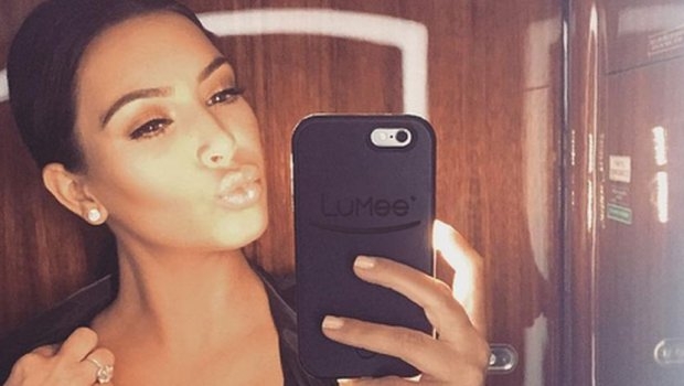 Čarlijevi anđeli: Kim Kardašijan objavila vrelu fotku u bikiniju, tek da vidite s kim se slikala
