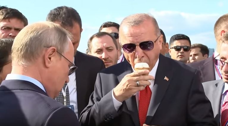VIDEO: Putin častio Erdogana sladoledom