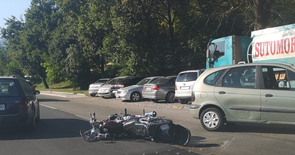 Udes u Sutomoru, oboren motociklista