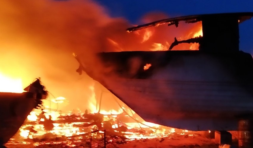 Izgorelo nekoliko brodova u marini u Baru