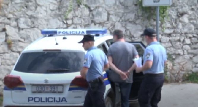 STANDARD SAZNAJE: Policija traži crnogorske pomagače Hrvata Branimira Marinića uhapšenog sa 340 kg marihuane