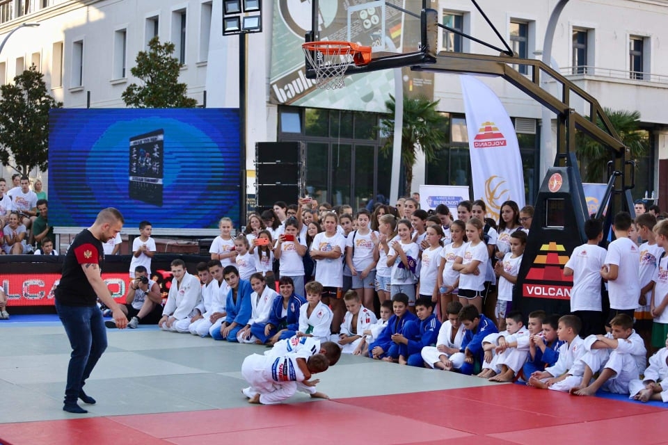 (FOTO) Kompanija “Vezuv-Volcano” obilježava 20 godina postojanja: Uvijek ćemo biti pokrovitelji ljubavi prema sportu