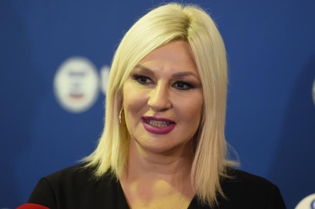 Mihajlović Amfilohiju: Zar u SPC-u nema nikog mudrijeg o Kosovu, SPC da ne stvara dodatne podjele