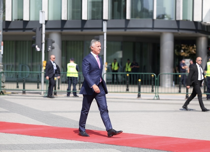 Jedino se Đukanović sjetio Srbije i SSSR-a u Varšavi: “Članstvo u NATO ne znači da je neko automatski protiv Rusije”