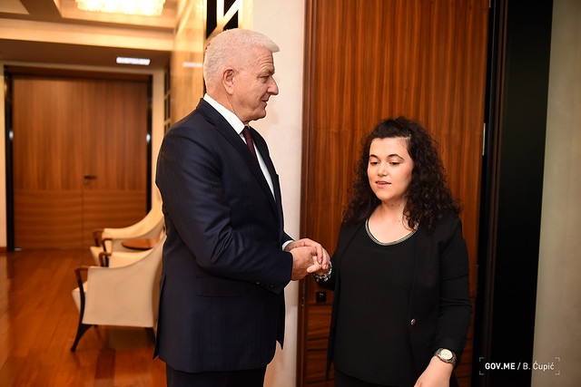 Marković zaposlio slijepu djevojku Merimu Feratović