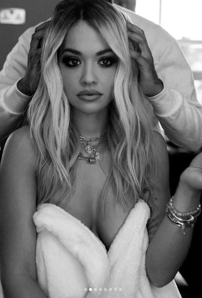 Rita Ora: Još spavam s mamom u krevetu, volim da me mazi