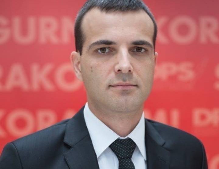 Papović: Politički eksperimenti i posljedice
