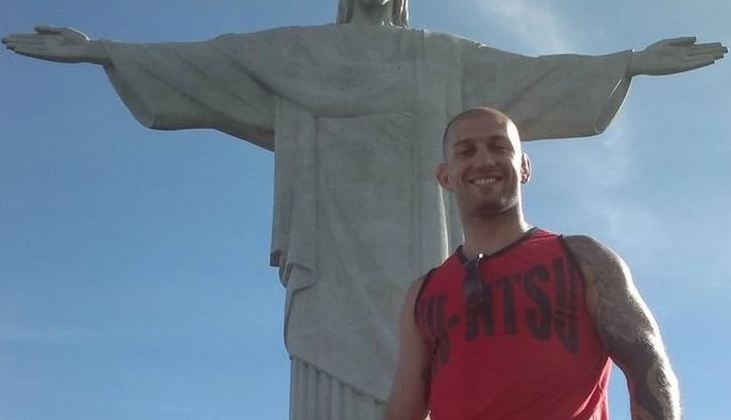 Izboden MMA borac: Brutalno nasrnuli na njega u restoranu, tukli ga pepeljarom po glavi