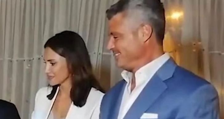 Emina i Sadetin pred matičarom: Fotke sa vjenčanja dospjele do javnosti, a evo šta je uplašilo pjevačicu