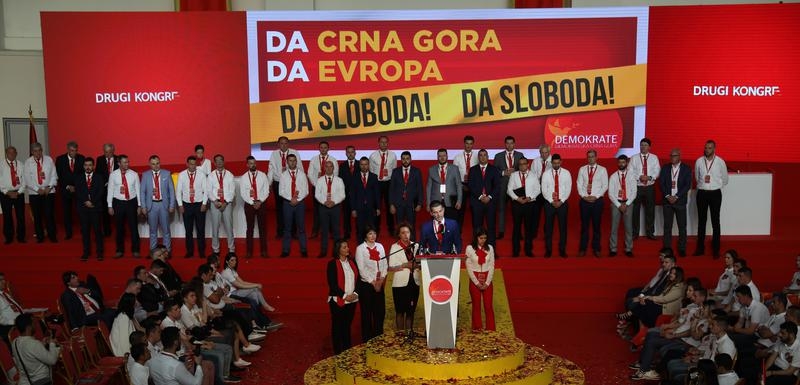 Demokrate se žale Ustavnom sudu da im ne bi smanjili plate, Popović: “Poslovnik će morati da se primjeni”