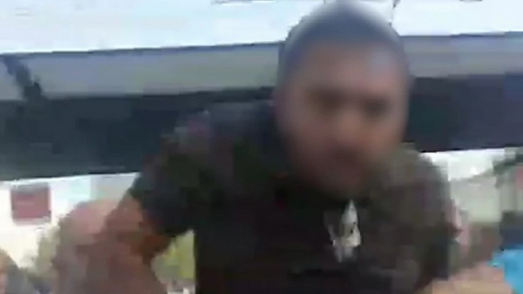 Taksisti vrijeđali i fizički nasrtali na novinare u Beogradu: “Zapamtili smo te, dođi ako smiješ”