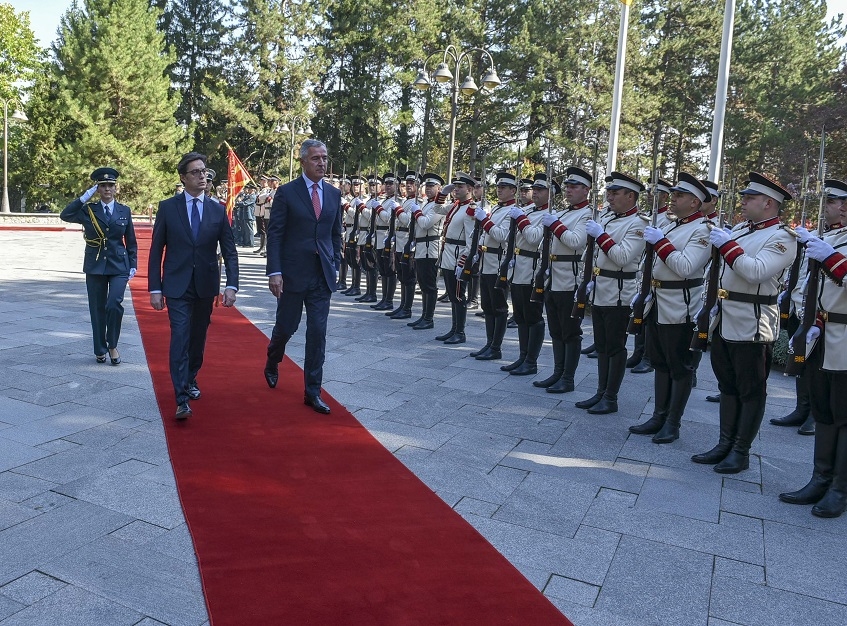 Počeo sastanak Đukanovića i Penderovskog u Skoplju