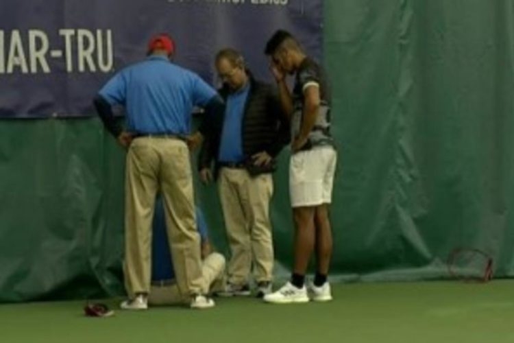 VIDEO: Udario sudiju reketom, nesrećni arbitar ostao da leži na podu