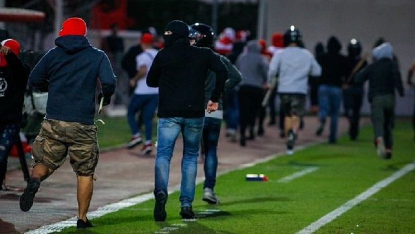 (VIDEO) Neviđeni skandal: Olimpijakosovi huligani prekinuli meč LŠ za mlade