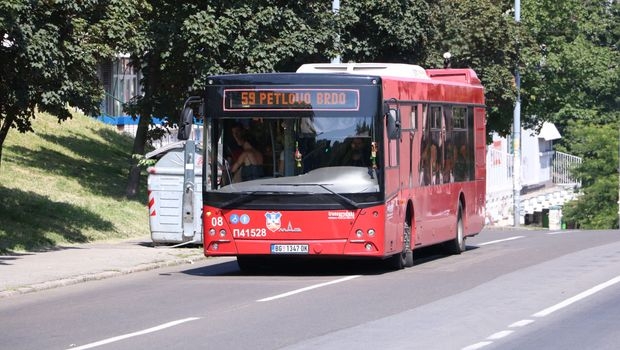 Maloljetnik oteo autobus sa linije 59 tokom blokade taksista u Beogradu