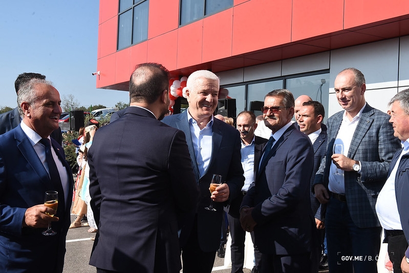 Marković u Ulcinju otvorio fabriku namještaja Kurti: Vrijednost dva miliona eura, biće otvoreno 30 radnih mjesta