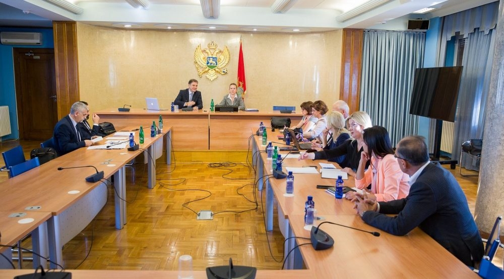 RAE će preduzećima oduzimati licence