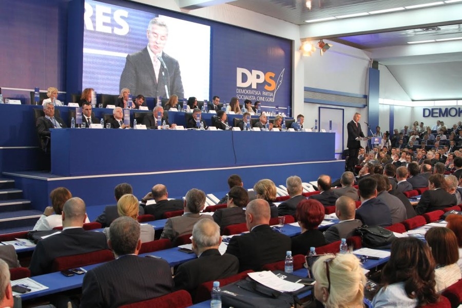 Što piše u prijedlogu novog Statuta DPS-a: Ostaje zamjenik predsjednika, predsjednici opštinskih odbora profesionalci