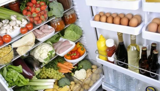 Trik koji će vam olakšati život – Zašto plastična folija treba da stoji u frižideru?