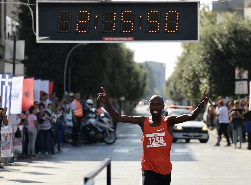 (FOTO) Kenijska dominacija: Tuei pobjednik Podgoričkog maratona