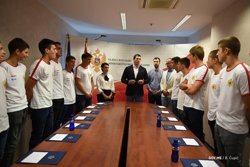 Upaljen je crveni alarm u vaterpolu: Potrebno je da se umiješaš u svoj posao
