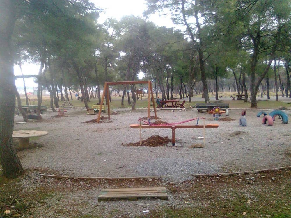 Igralište na Ćemovskom polju: Danju sport i igra, noću špric i igla