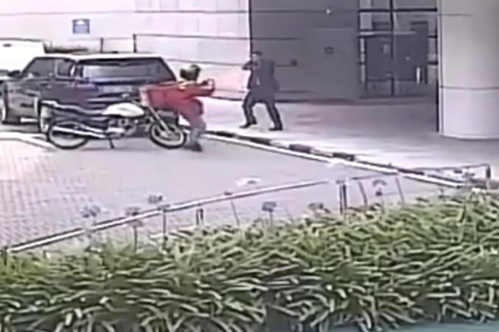 VIDEO – Kamere snimile brutalni obračun: Tjelohranitelj se bacio pred metak i spasio ženu