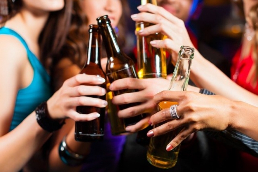 Brisel zabranjuje konzumiranje alkohola na ulici