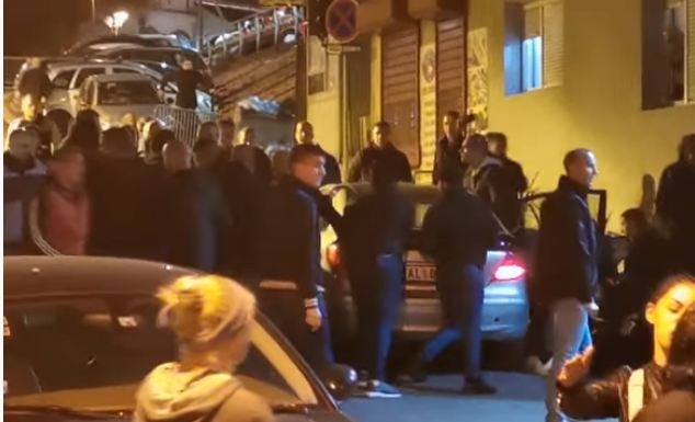 VIDEO: Mercedesom pokušali da probiju Vučićevo obezbjeđenje