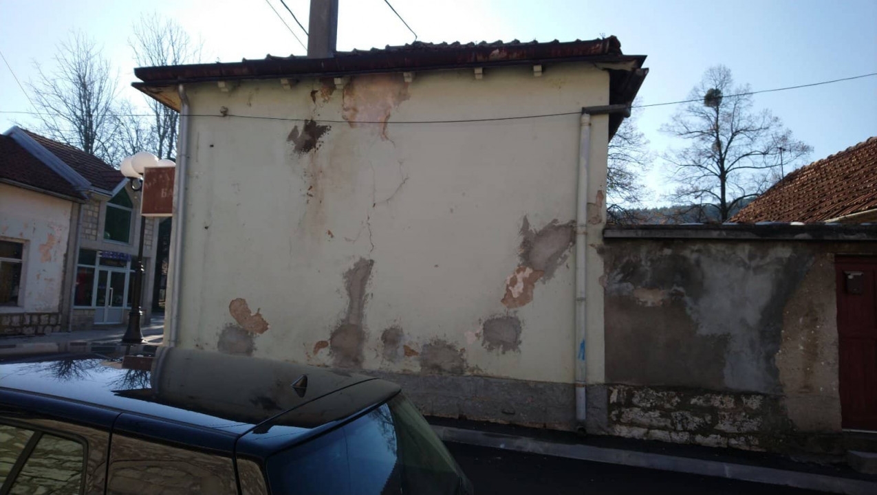 Nevesinje: Blokirana glavna ulica zbog mogućeg obrušavanja