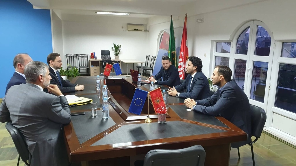 Abazović sa zvaničnikom Stejt departmenta: Ako aminujete još jedne pokradene izbore DPS-a, spremite se Bjelorusiju u Evropi