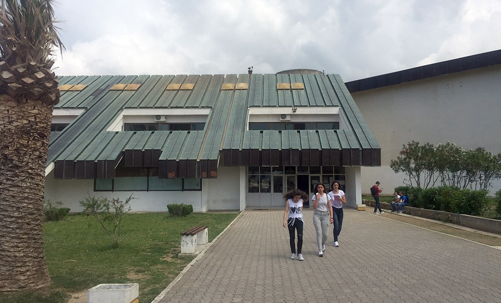 Pokrenut disciplinski protiv đaka škole u Baru zbog ranjavanja