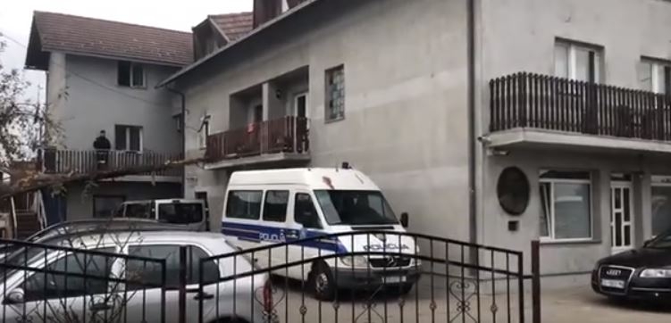 (VIDEO) Vođa krimi grupe koja je pravila pasoše članovima klanova Srbije i Crne Gore je predsjednik Vijeća romskih udruženja Hrvatske