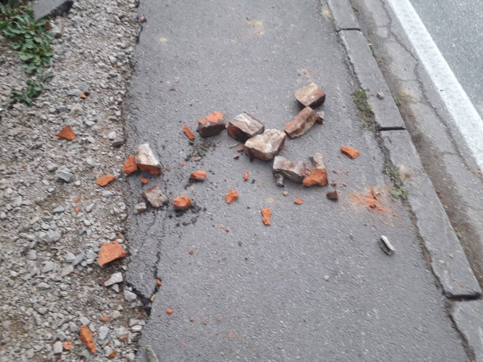 Jak zemljotres u BiH: Pucali zidovi, padali televizori, rušili se dimnjaci