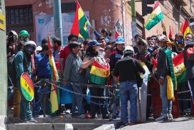 Demonstranti u Boliviji zauzeli dva državna medija i istjerali zaposlene