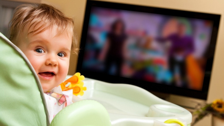 Korisno za roditelje: Koliko je gledanje TV-a štetno za razvoj djece