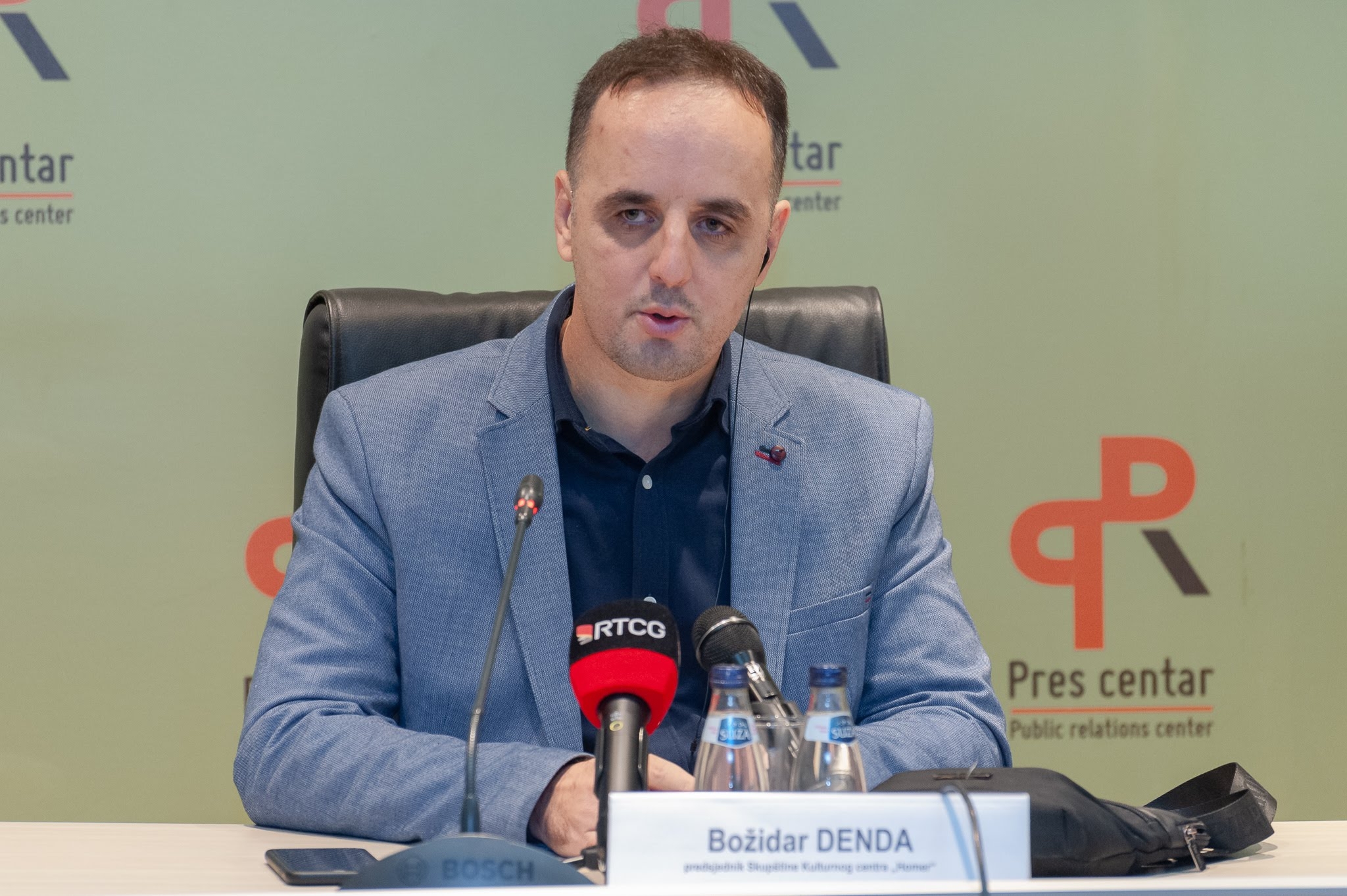 OSI stekle znanja i iskustva iz oblasti novinarstva, realizacije i organizovanja programa na radiju