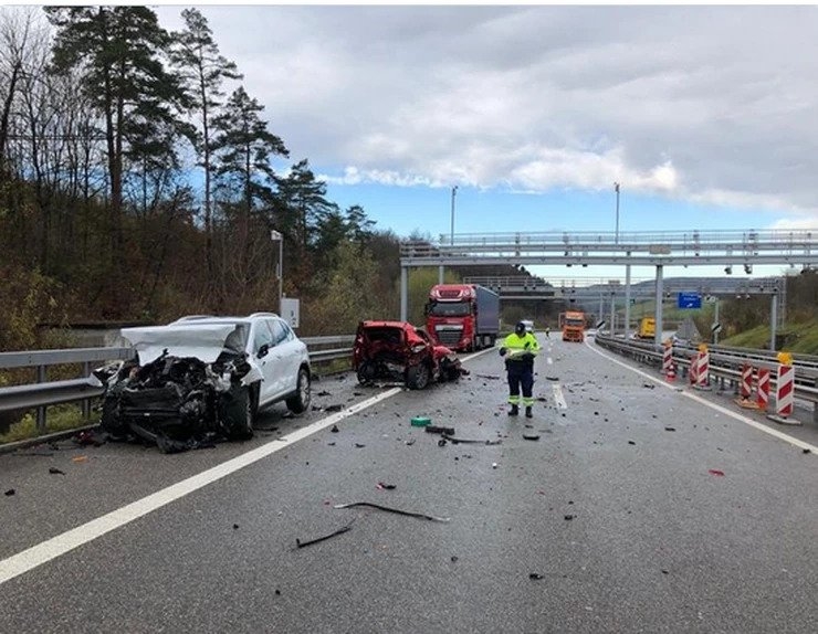TRAGEDIJA U ŠVAJCARSKOJ: Crnogorac se Poršeom zakucao u automobil, tri osobe poginule