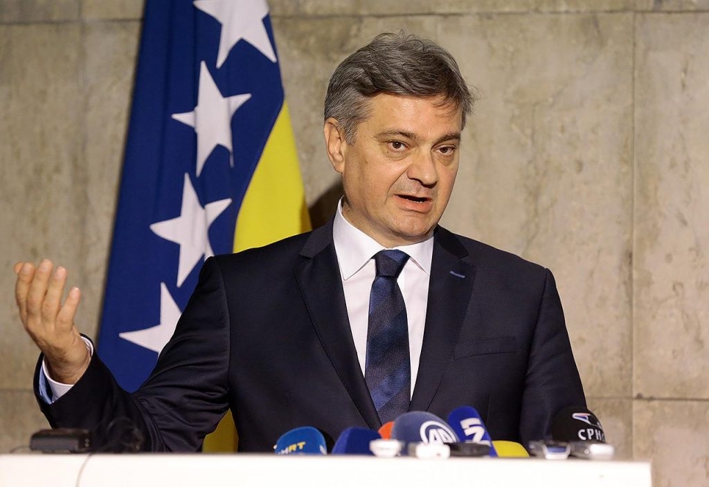 Zvizdić odgovorio Makronu