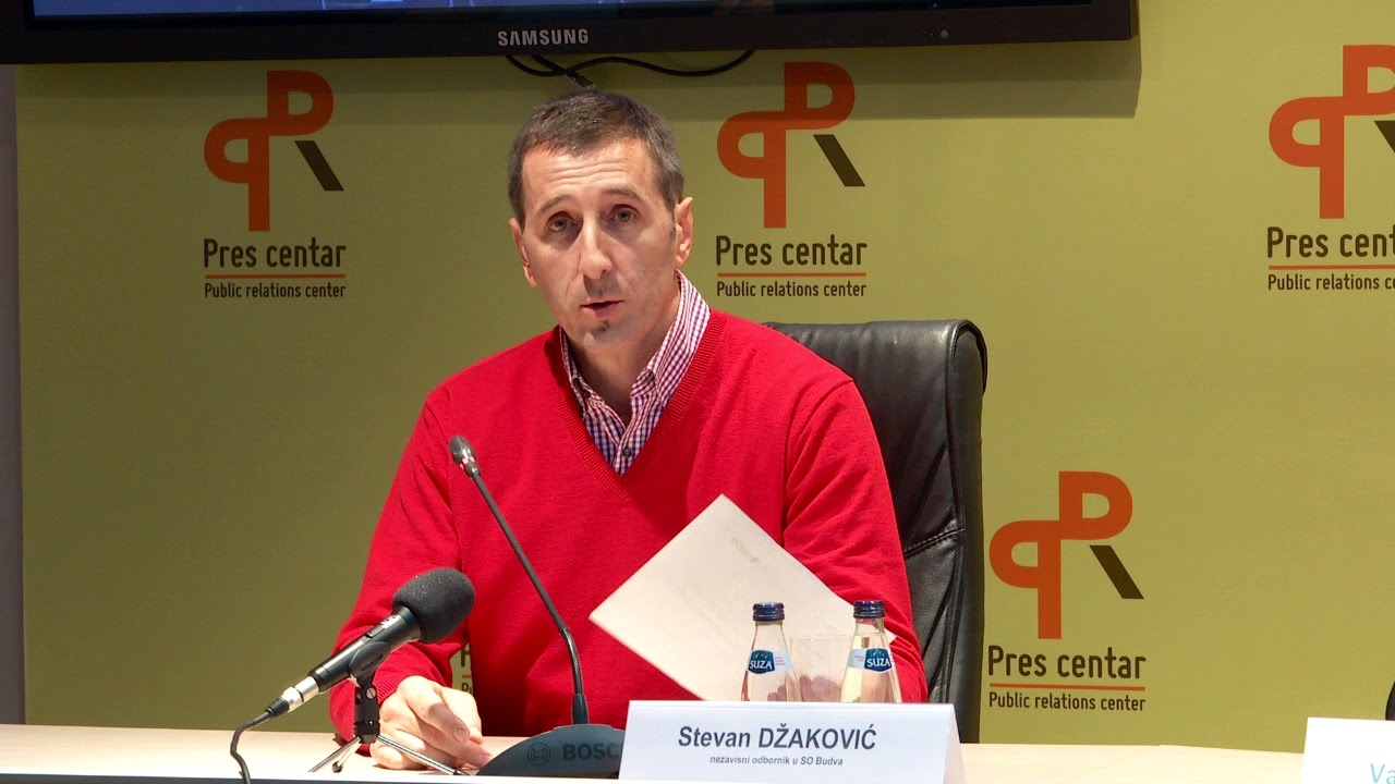 Džaković traži referendum: URA, Demokrate i Crnogorska još vagaju