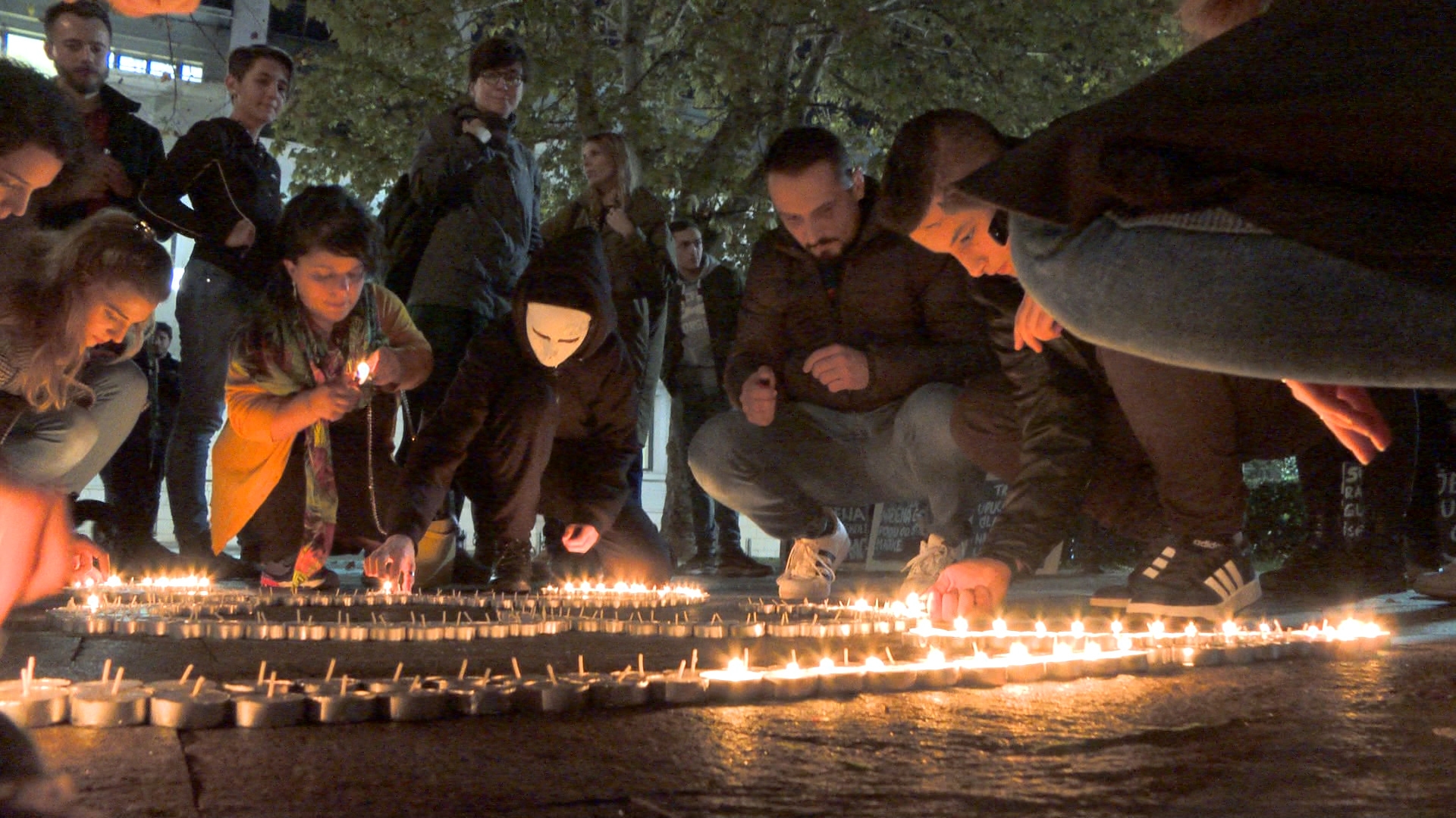 Performans u Podgorici: “Ove godine 331 osoba bila žrtva transfobije i uslijed toga preminula”