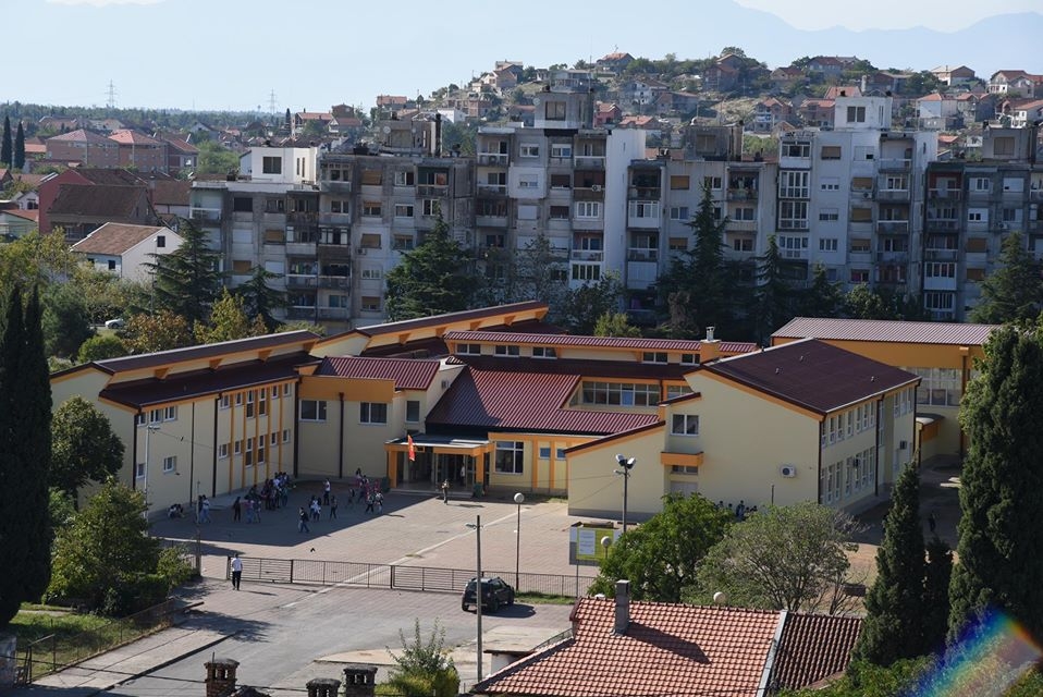 Đurišići ne daju postavljanje stubića, škola traži bezbjedniji prilaz