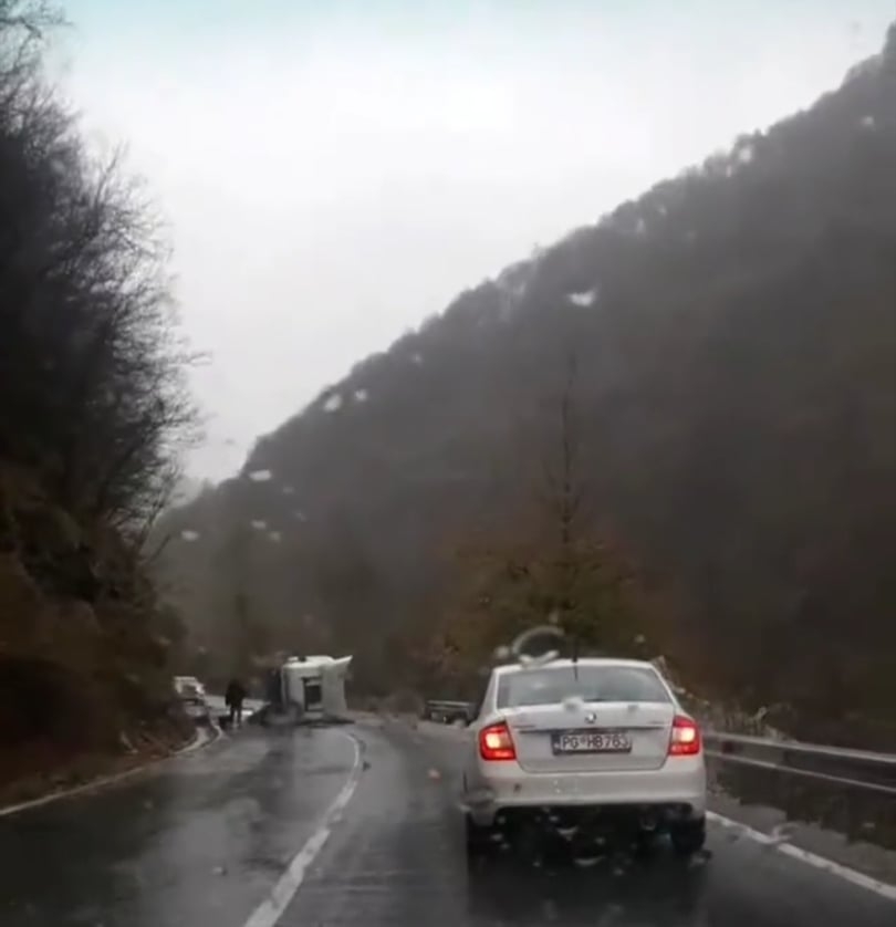 Saobraćajna nezgoda na putu Kolašin – Mojkovac, jedna osoba povrijeđena
