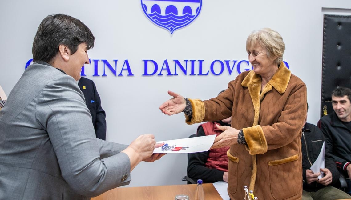 Uručeni ključevi za 12 stanova u Spužu za socijalno ugrožene i djecu bez roditeljskog staranja